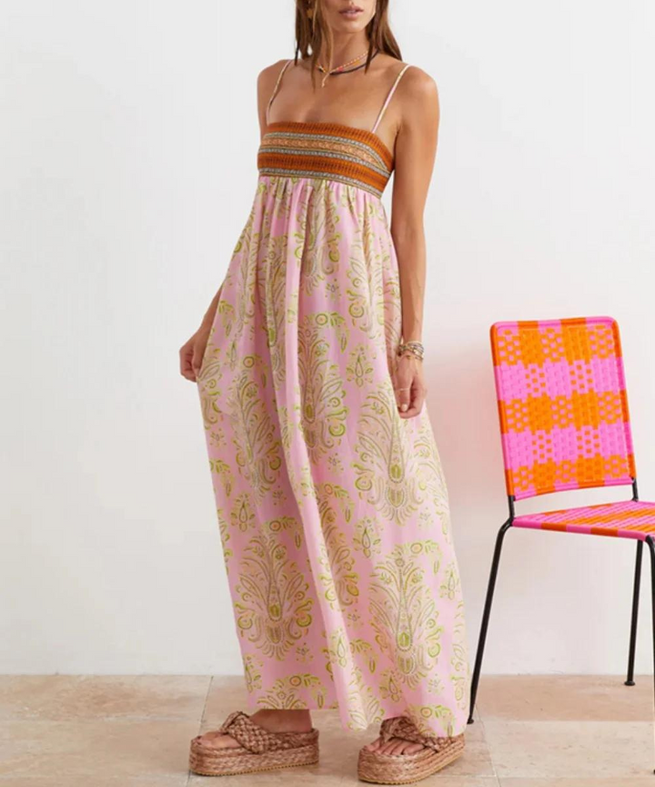 NERI | Schlichtes Maxikleid in sommerlichem Stil