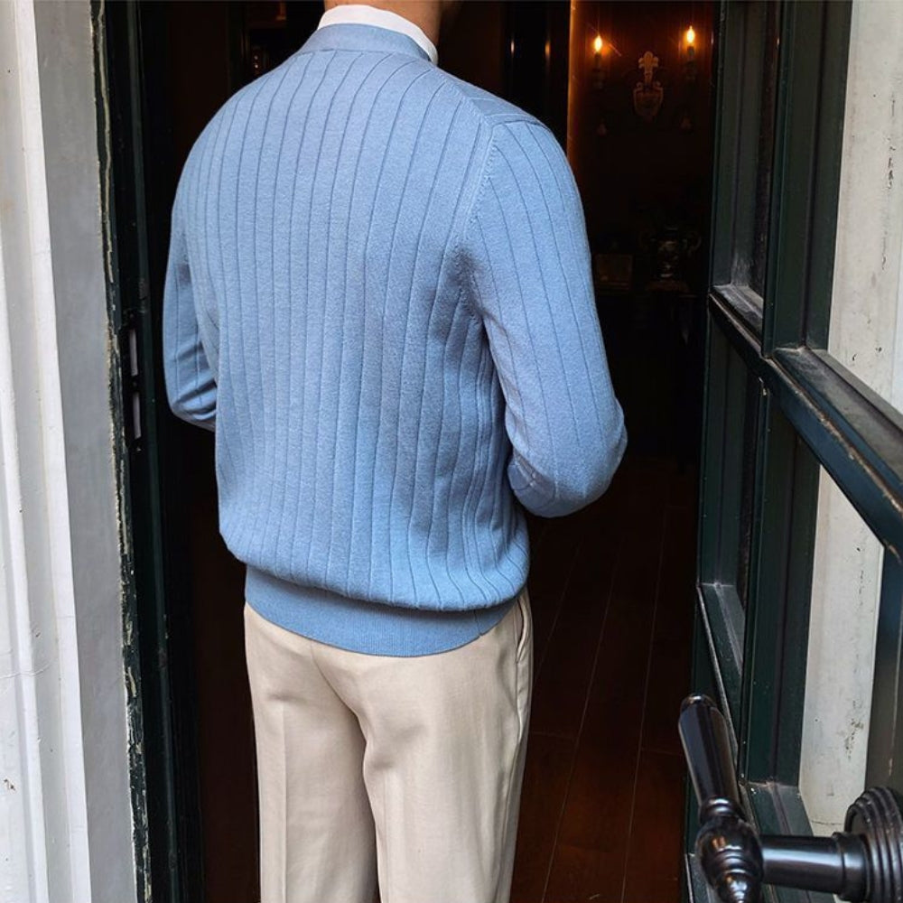 MV | Klassische Strickjacke mit V-Ausschnitt