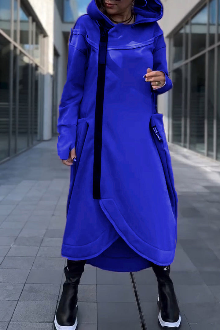 Theresa | Kapuzenkleid mit langen Ärmeln & asymmetrischem Saum