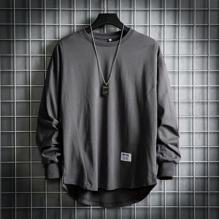 Jakob Pullover mit fallendem Saum und Komfort
