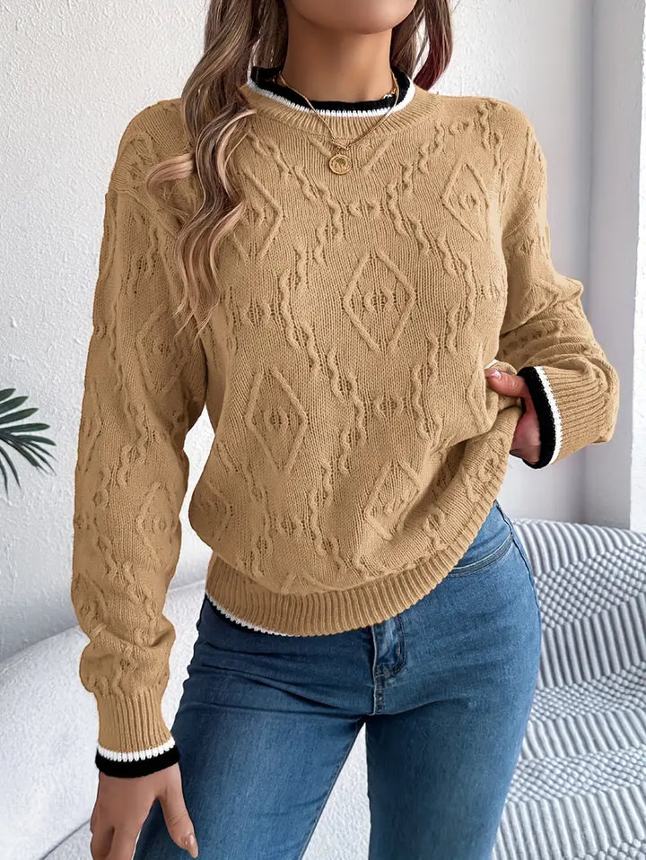 Lilian | Weicher Damenpullover mit dezenten Streifen