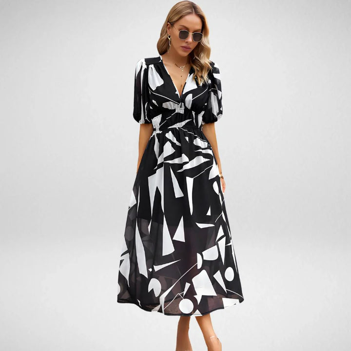 Tyyni | Kleid mit elegantem V-Ausschnitt