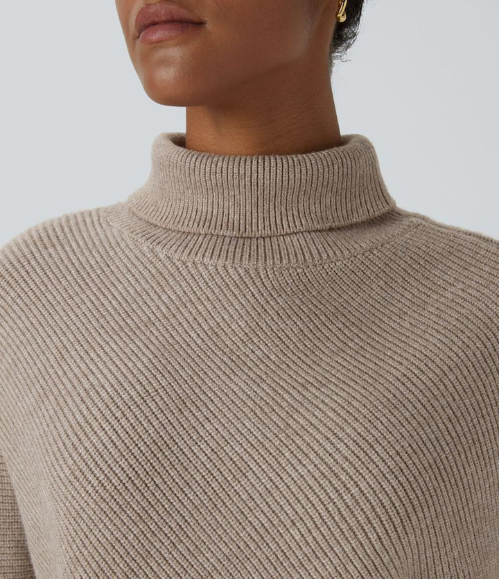 Amaya | Schlanker Damenpullover mit modernem Saumdesign