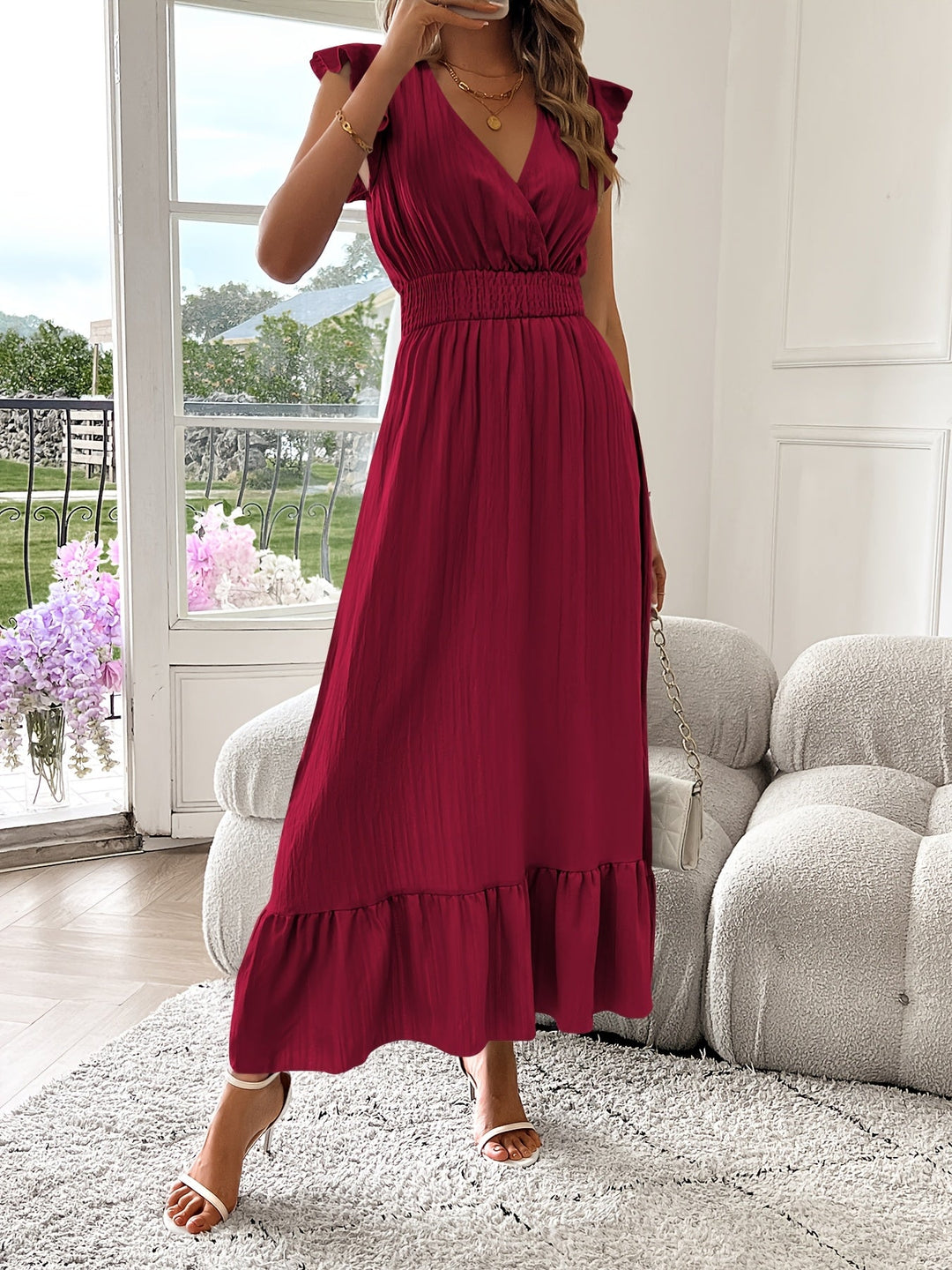 Mara | V-Ausschnitt Maxikleid mit Rüschen Saum