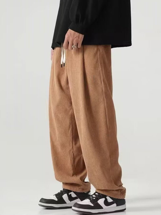 Jan | Retro-Sporthose für den Alltag im Herbst