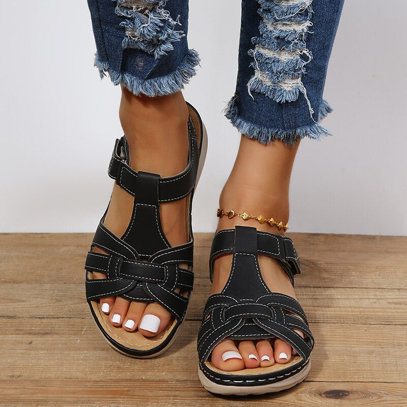 Greta | Sommerliche Wandersandalen Damen Stil