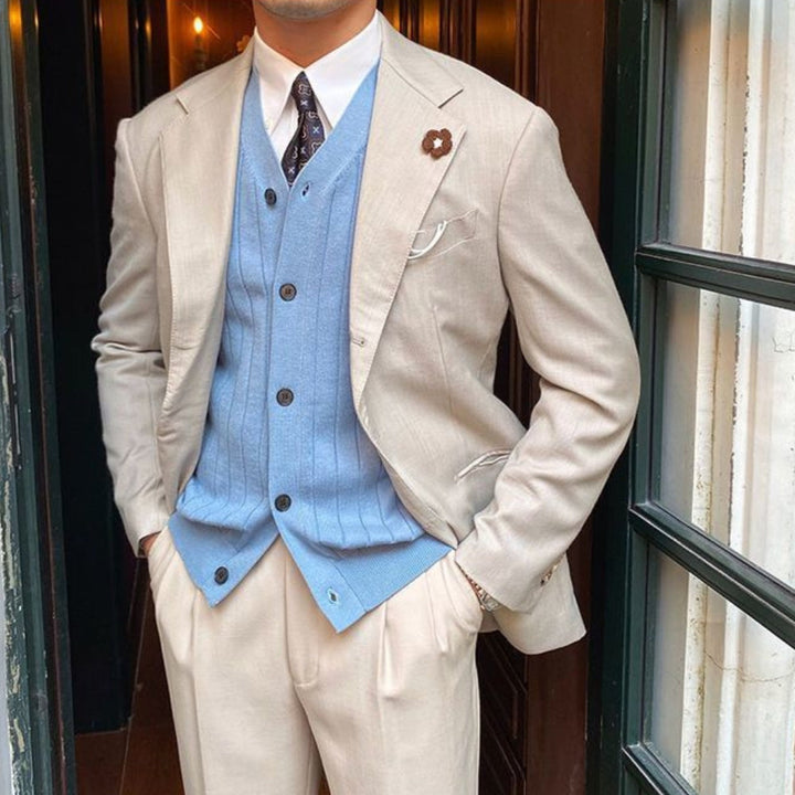 MV | Klassische Strickjacke mit V-Ausschnitt