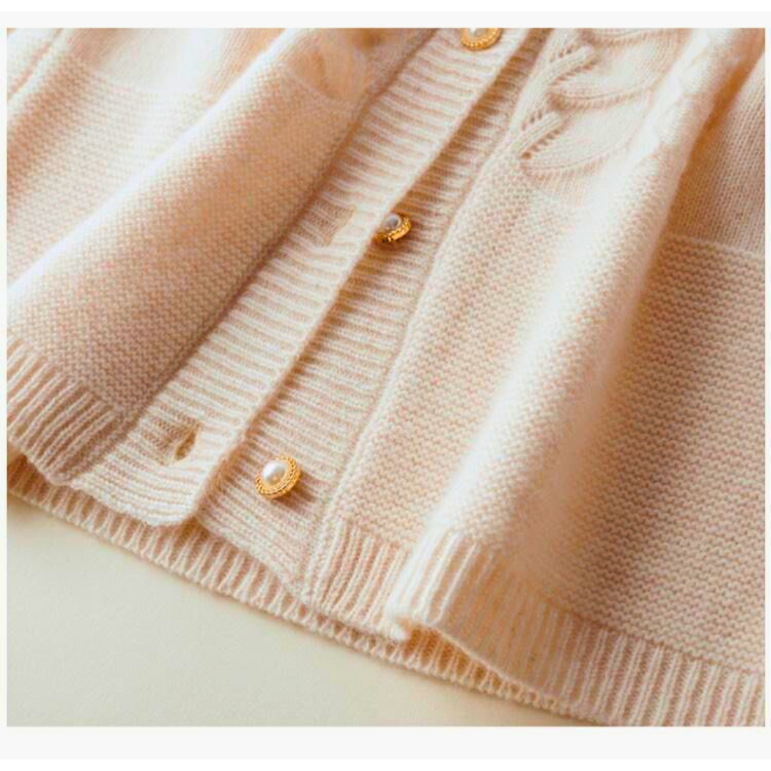 Diana Marcella | Warme Strickjacke aus hochwertiger Wolle