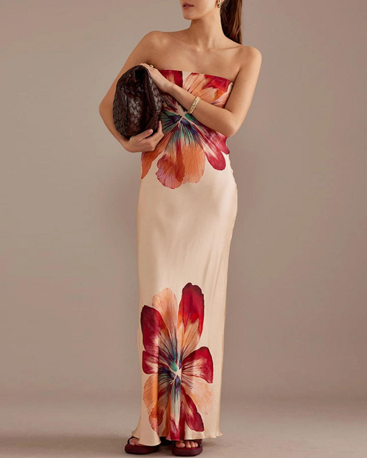 NYLA | Kleid mit floralen Mustern in Maxi-Form