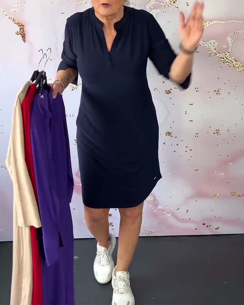 Klara | Schlichtes Kleid mit V-Ausschnitt und Charme