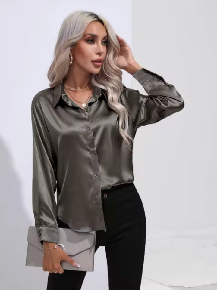 Satinbluse mit langen Ärmeln und elegant schimmerndem Glanz