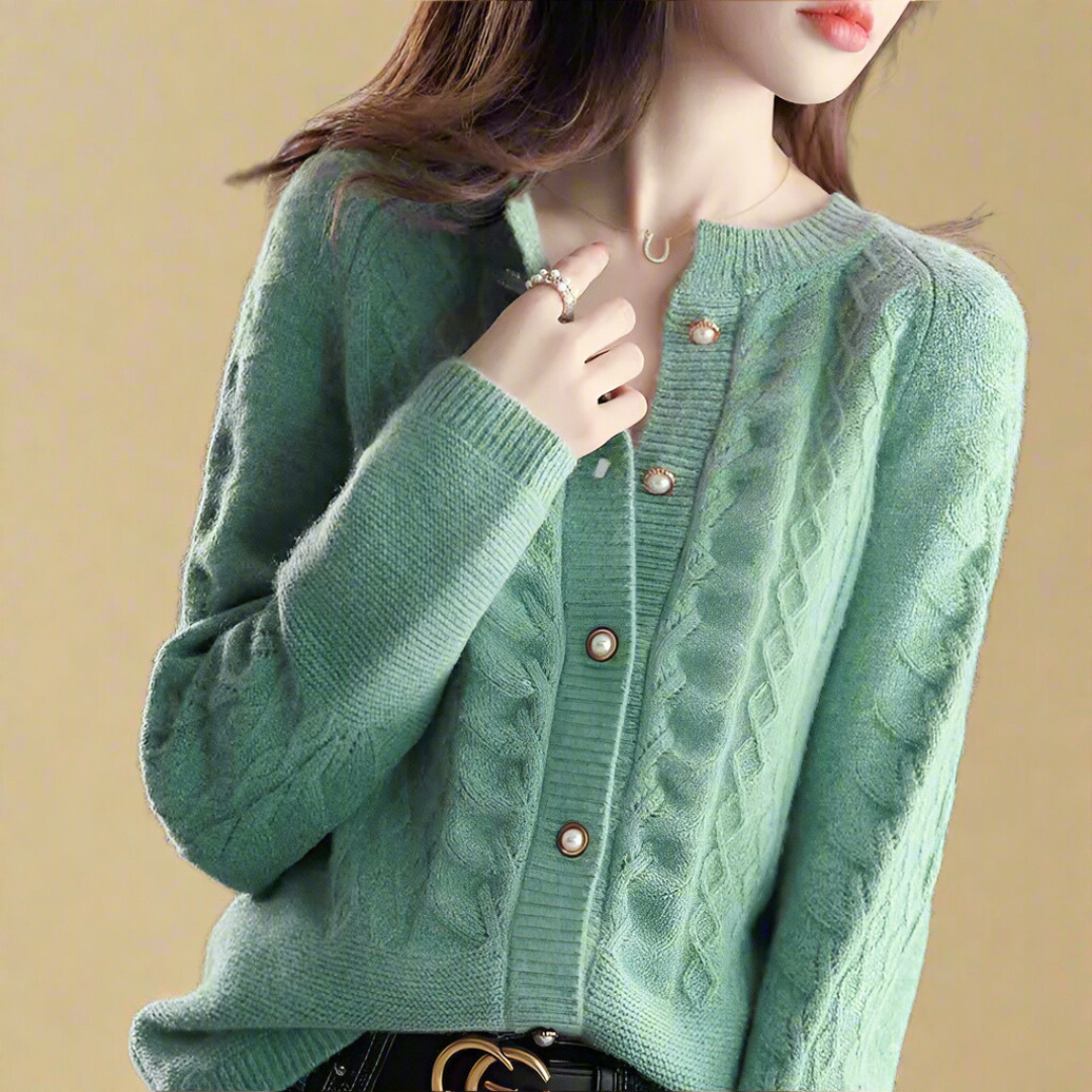 Diana Marcella | Warme Strickjacke aus hochwertiger Wolle
