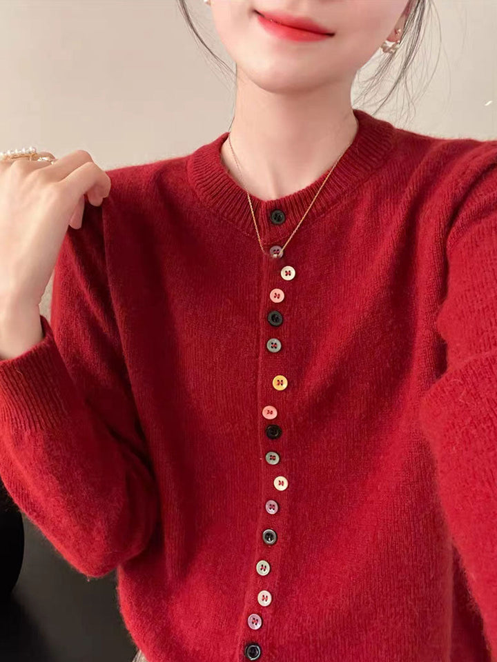 Livia | Zeitlose Strickjacke mit dezentem Design