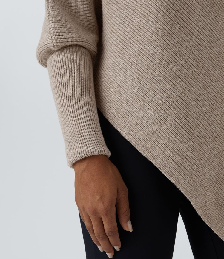 Amaya | Schlanker Damenpullover mit modernem Saumdesign