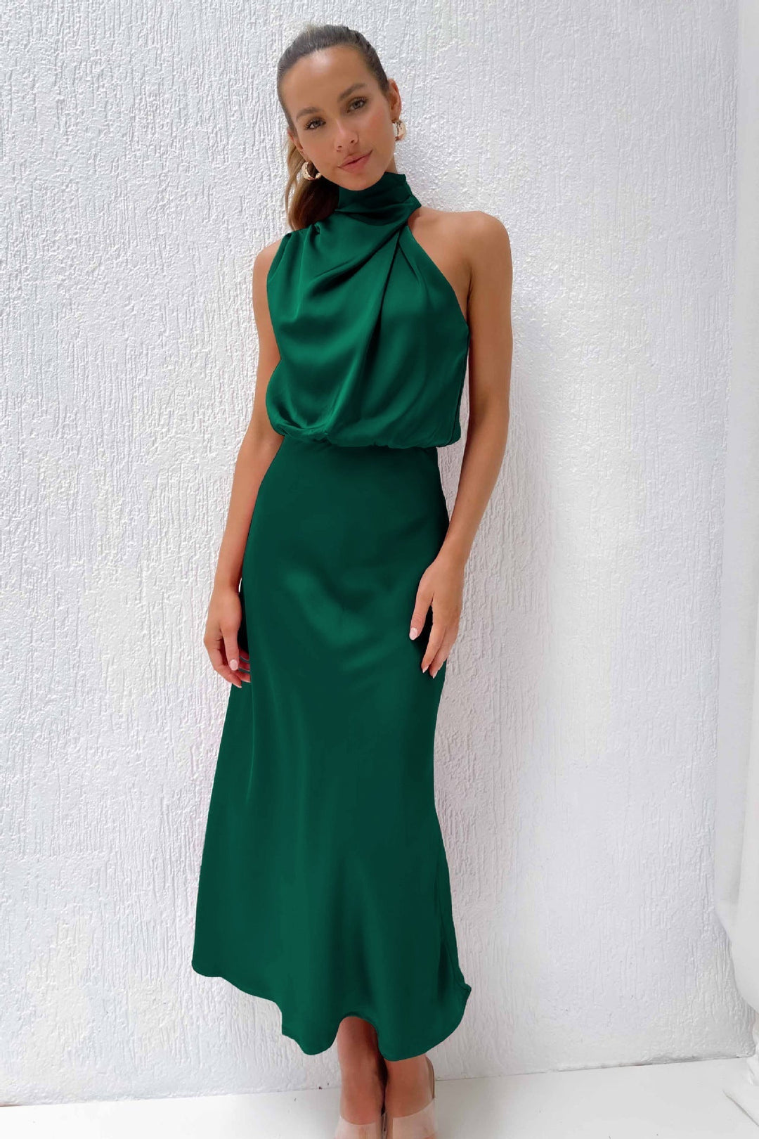 Verona | Elegantes langes Satinkleid mit Glanz