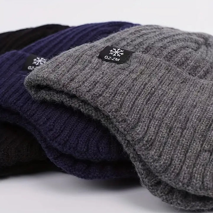 Arne | Thermostrickmütze mit Ohrenschützern für Winterwanderungen