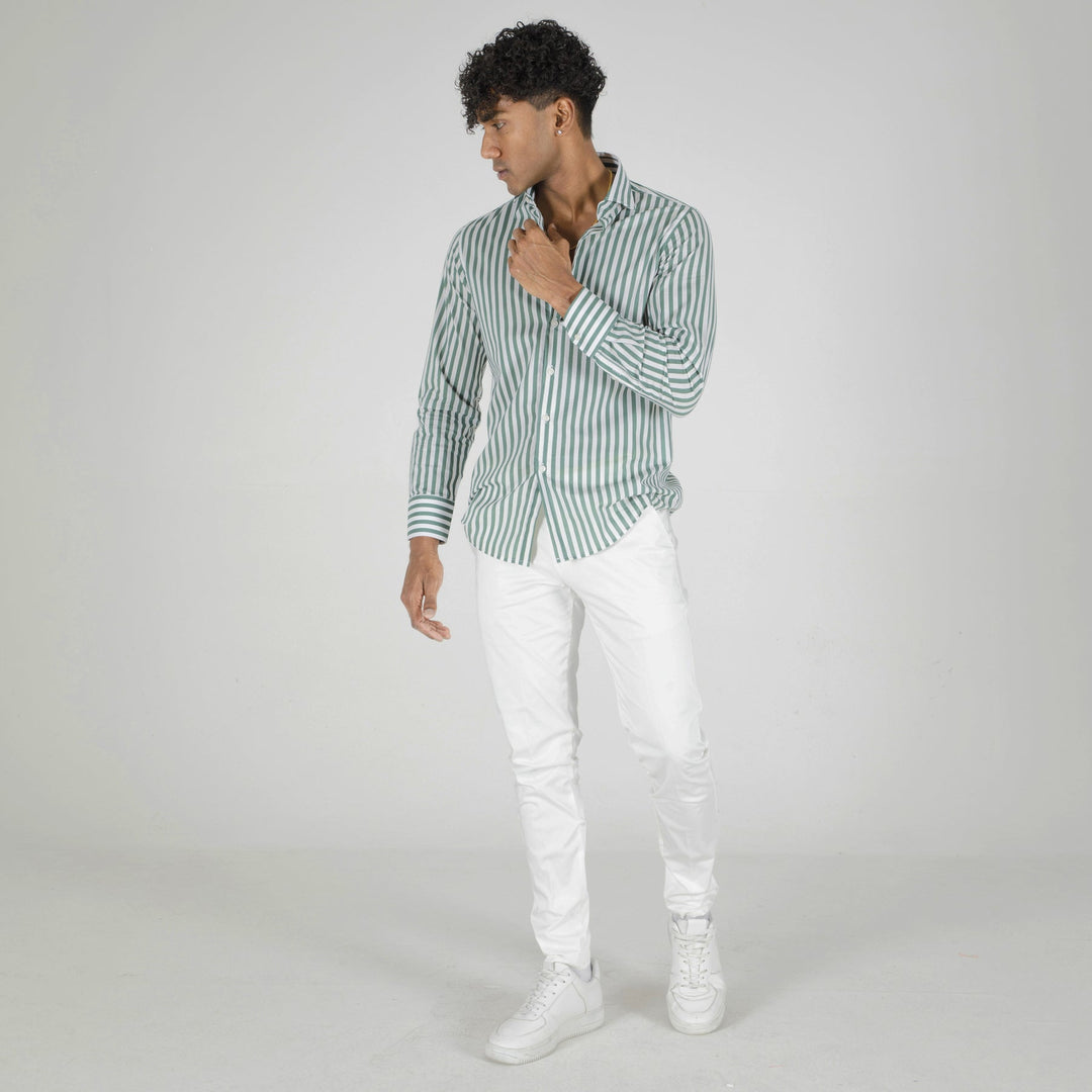 Klassisch gestreiftes Hemd mit Stil