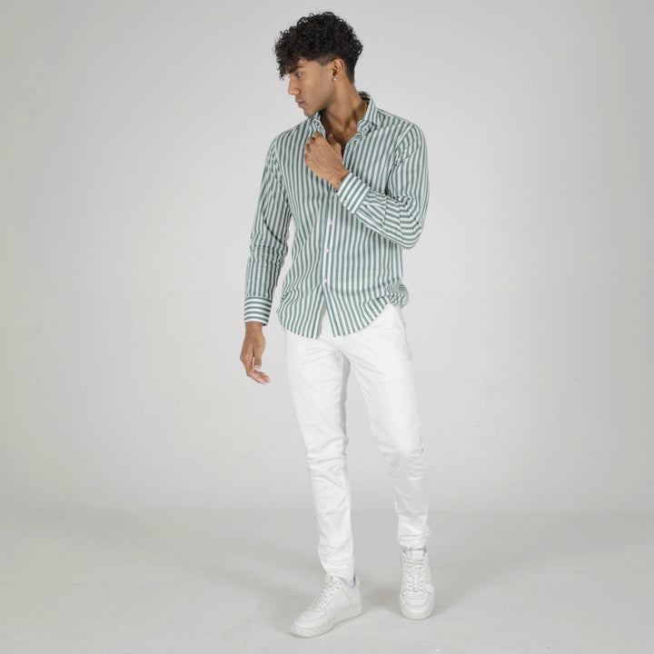 Klassisch gestreiftes Hemd mit Stil