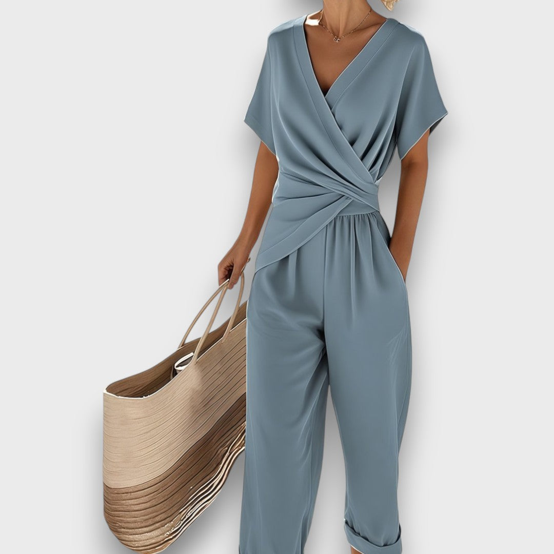 Alina | Sommerlicher Jumpsuit mit Wickel-Design