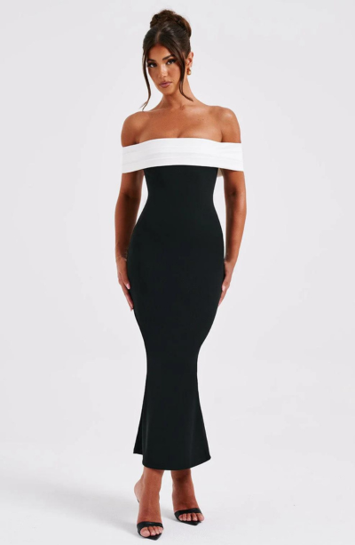 REBECCA | Schulterfreies, tailliertes Kleid