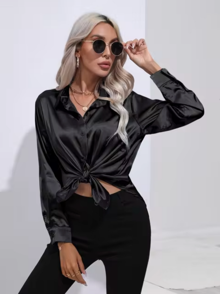 Satinbluse mit langen Ärmeln und elegant schimmerndem Glanz