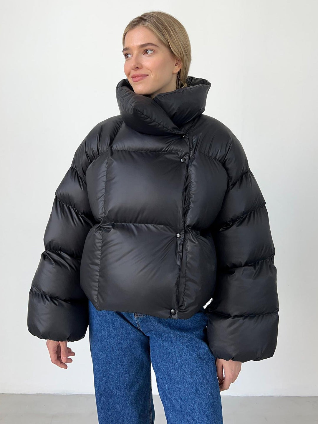 Lea | Trendige Bomberjacke mit Kapuze und Zipper