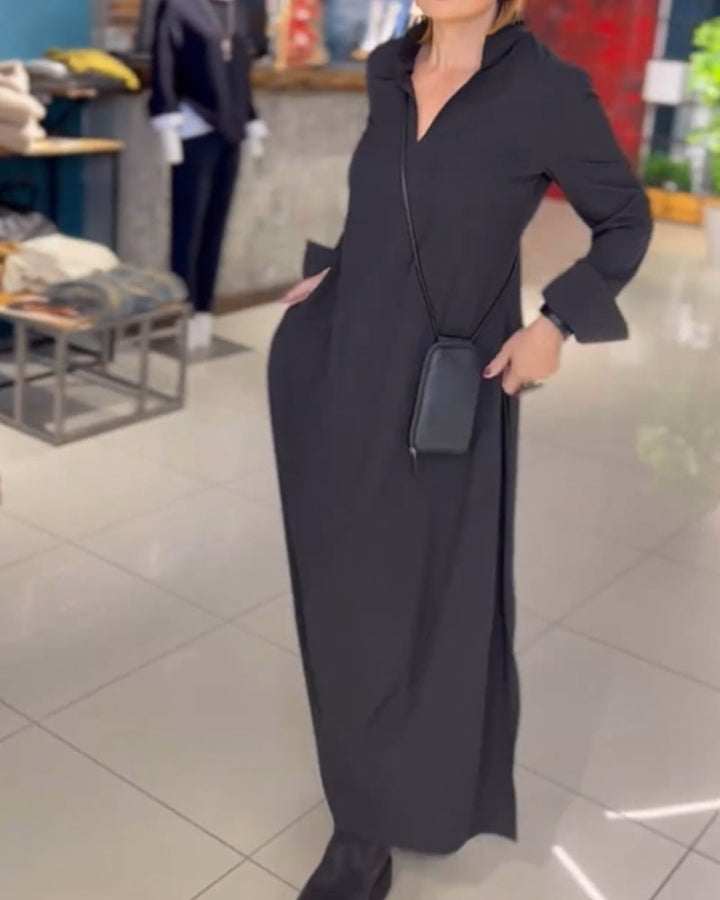 THESS | Langes, lockeres Kleid mit Umschlägen und Seitenschlitz