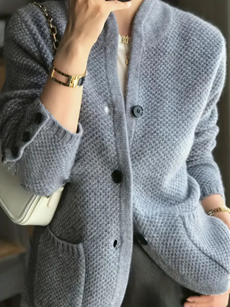 Felicia | Zeitlose Strickjacke für jeden Anlass