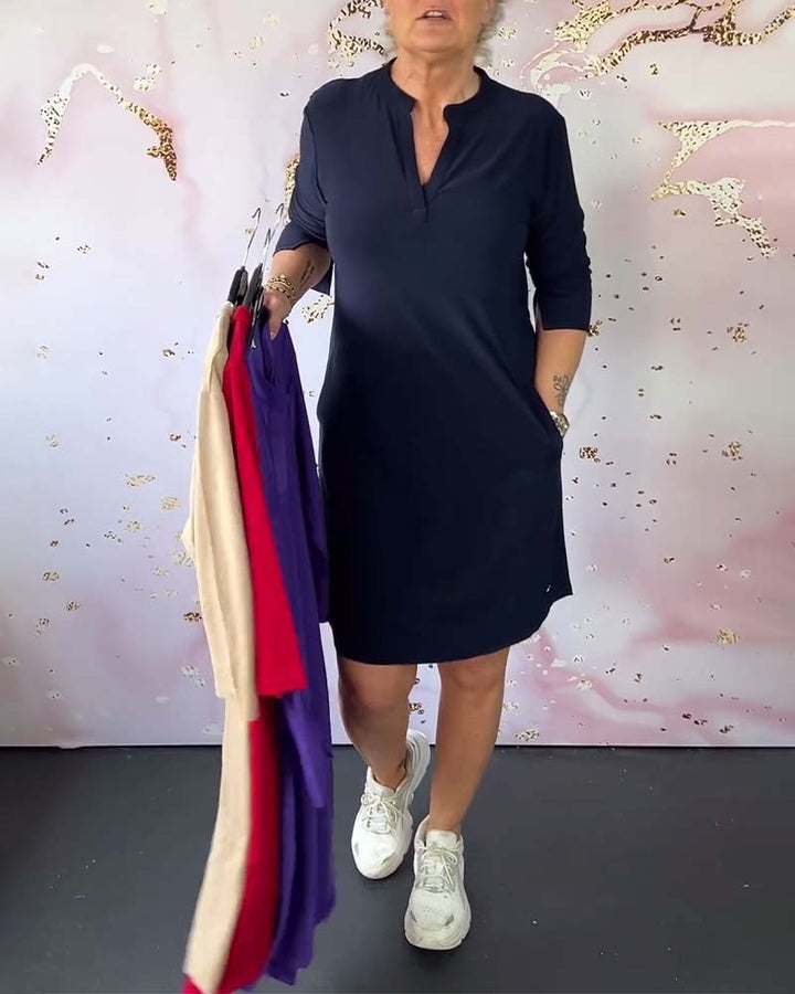 Klara | Schlichtes Kleid mit V-Ausschnitt und Charme