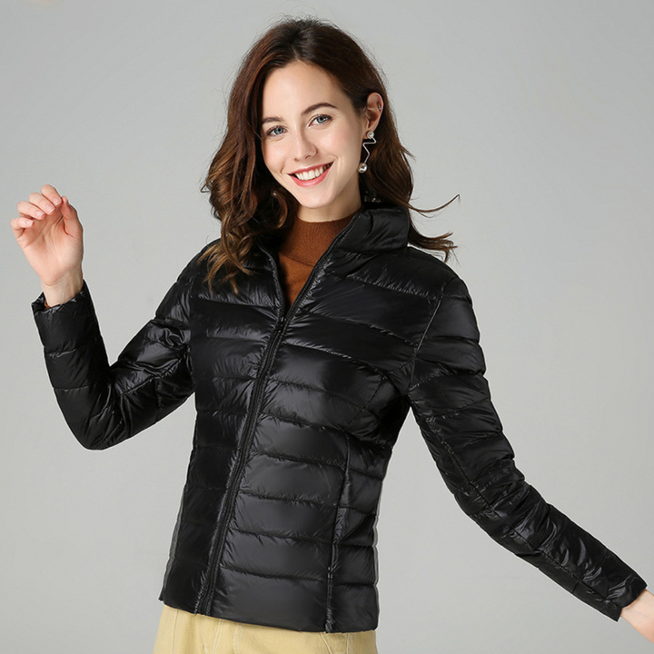 Lucia | Ultraleichte Damenjacke für Alltag und Reisen