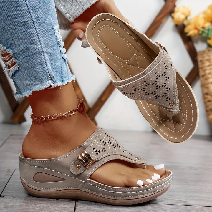 Orthopädische Damen|Sandalen mit Schrägabsatz