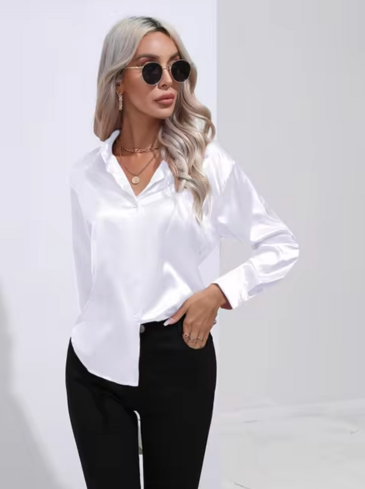 Satinbluse mit langen Ärmeln und elegant schimmerndem Glanz