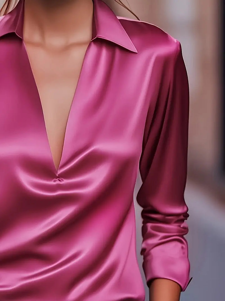 Lena | Damenbluse mit modernem V-Ausschnitt