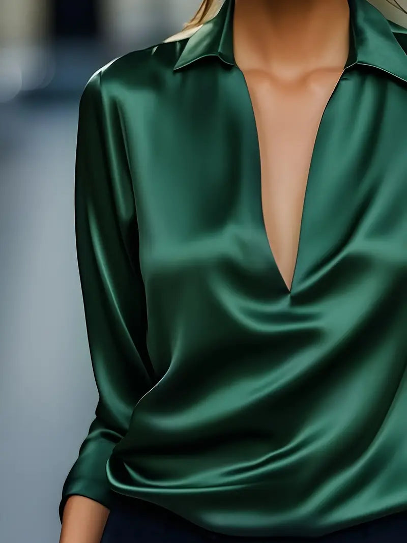 Lena | Damenbluse mit modernem V-Ausschnitt