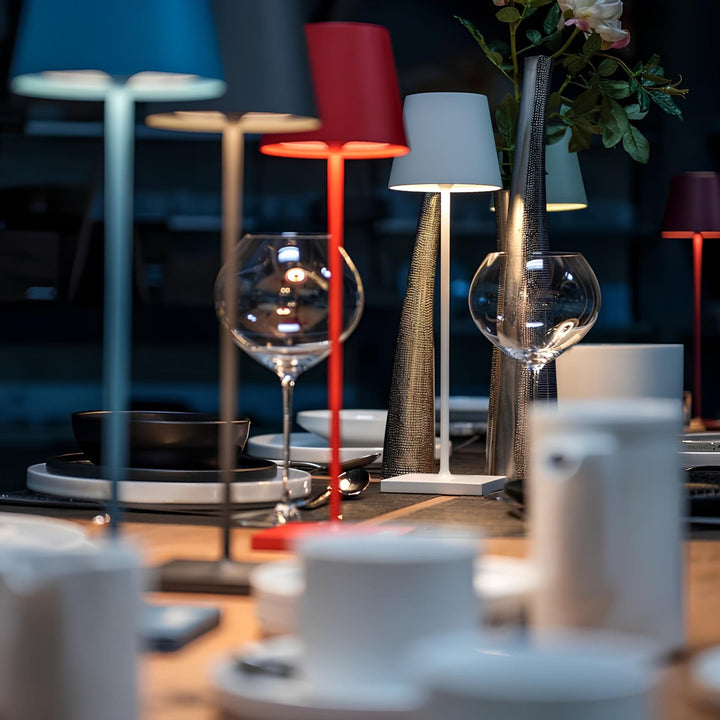 Verstellbare hohe Tischlampe für stilvolle Beleuchtung