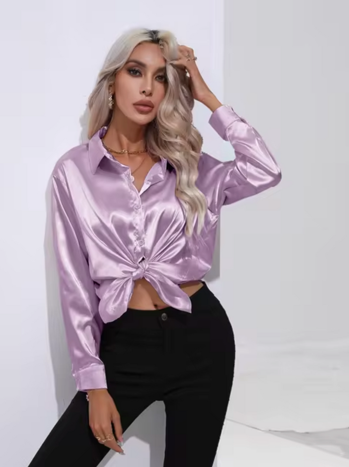 Satinbluse mit langen Ärmeln und elegant schimmerndem Glanz