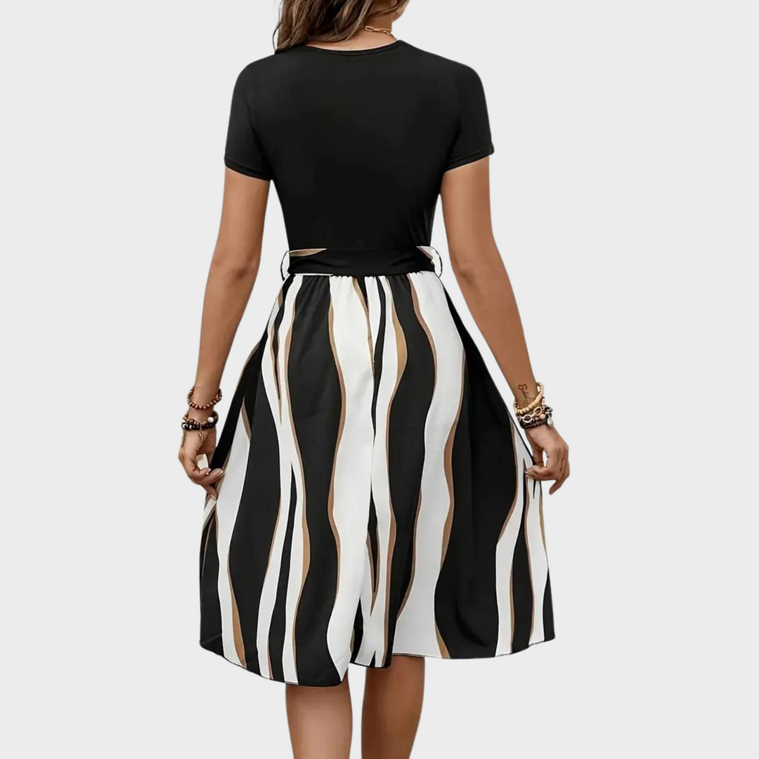 Amelie Fleur | Elegantes Kleid mit Crew-Ausschnitt