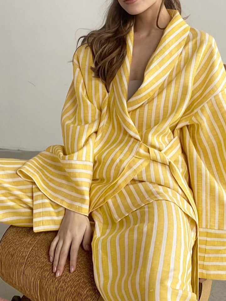 ASTRID ZWEITEILIGES SET mit passendem Oberteil und lockerer Hose