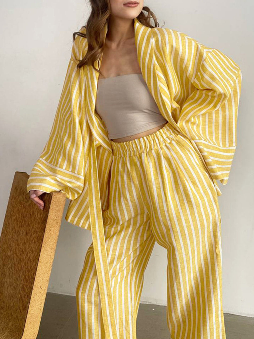 ASTRID ZWEITEILIGES SET mit passendem Oberteil und lockerer Hose