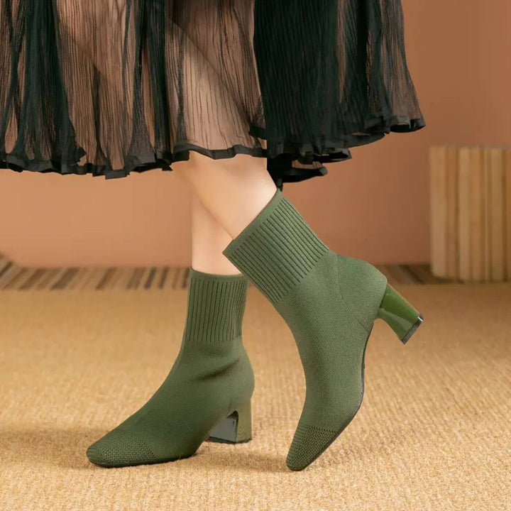 Isabella | Feine gestrickte Damen Stiefeletten mit Stil