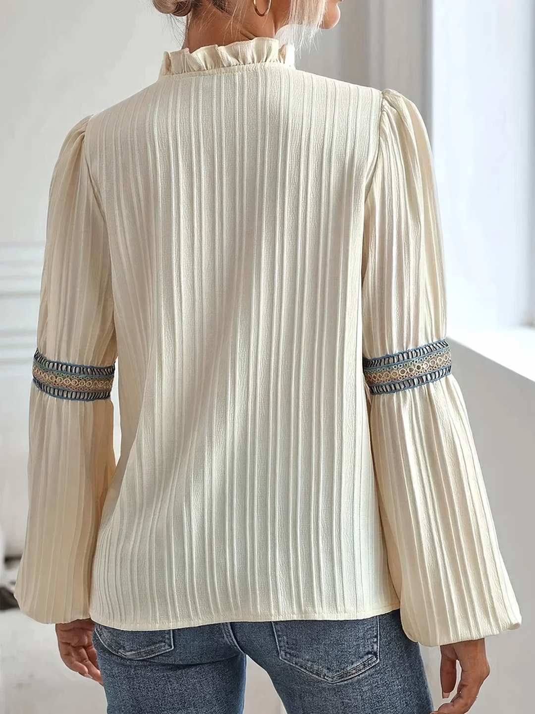 Cora | Spitzenbluse für elegante Sommer-Looks und romantische Events