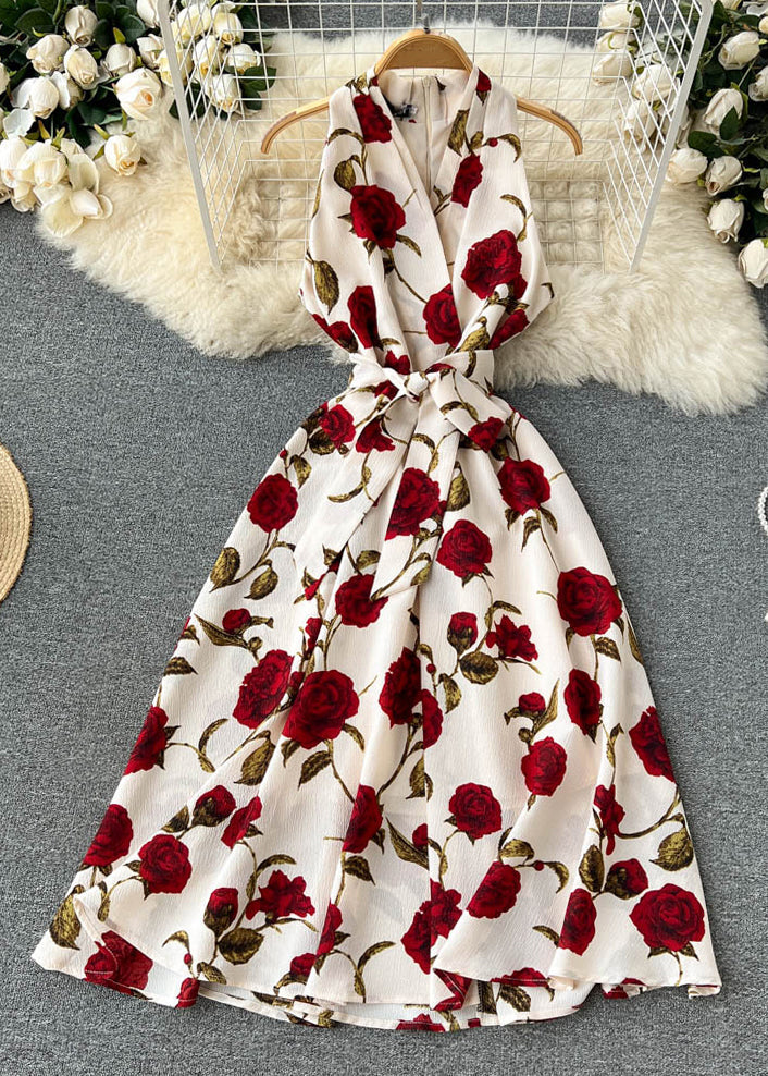 Apricotfarbenes Chiffonkleid ohne Ärmel