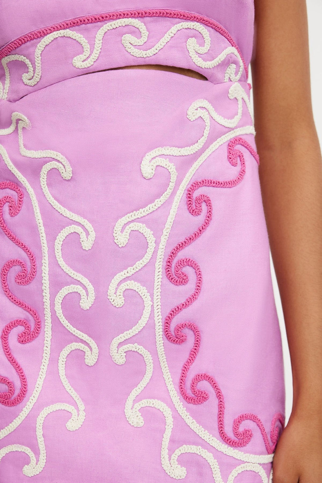 Nara | Feminines Minikleid mit schlichtem Schnitt