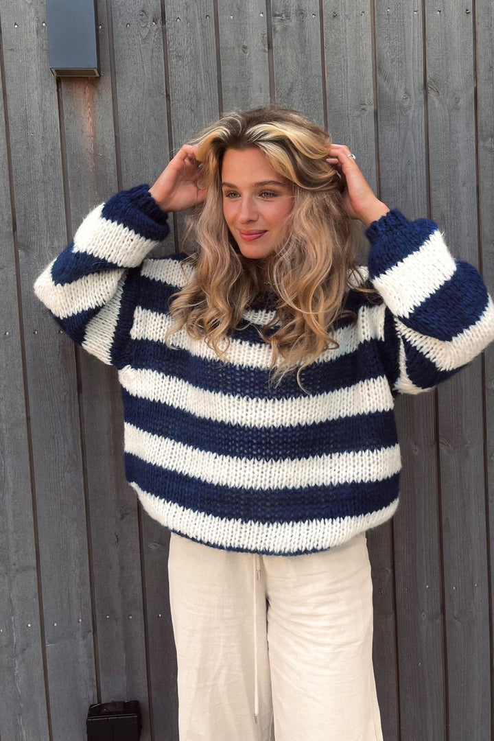 Alina | Lässiger gestreifter Damen-Strickpullover