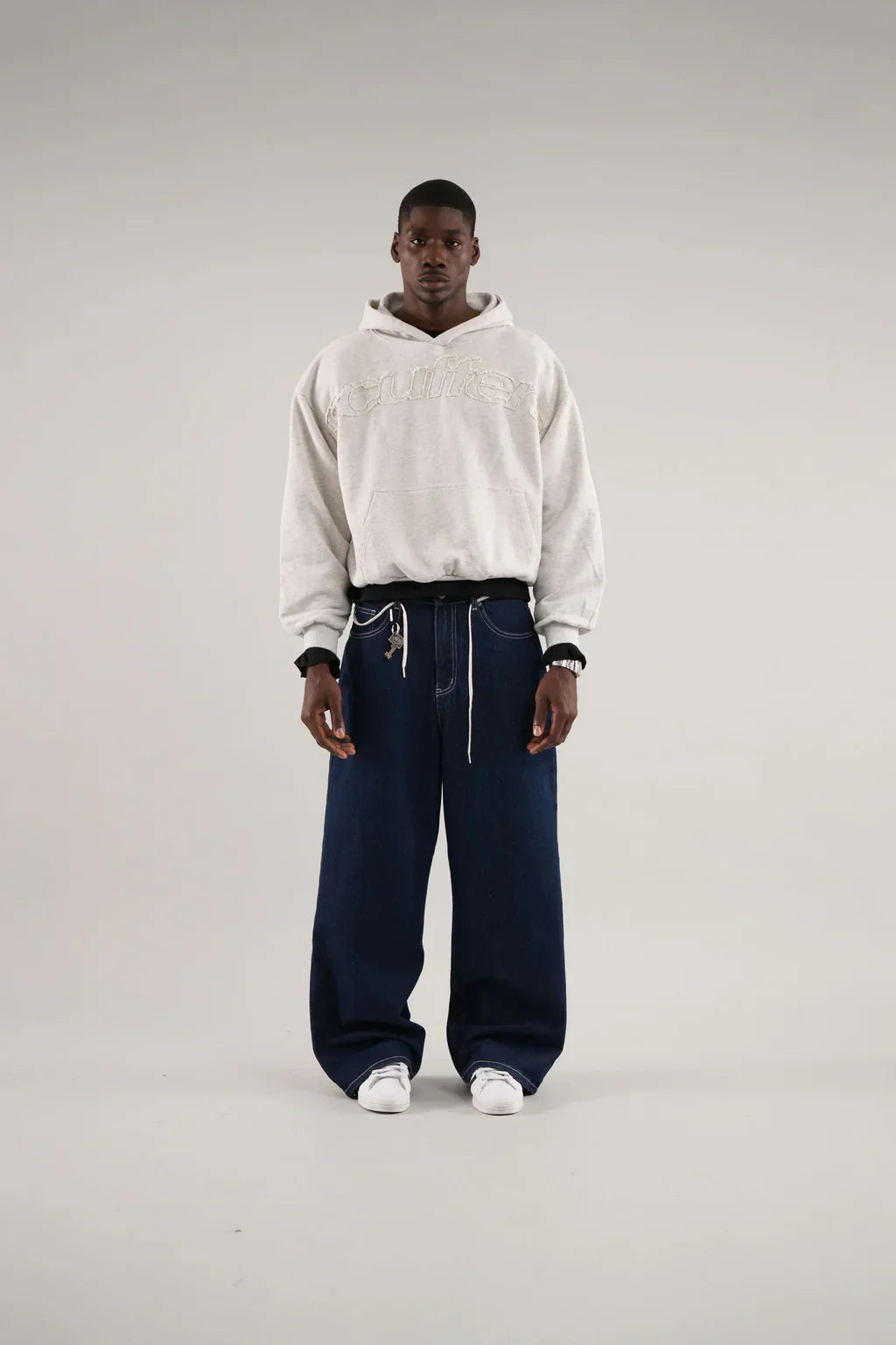 Leonie | Moderner Raw Worldwide Hoodie für Damen
