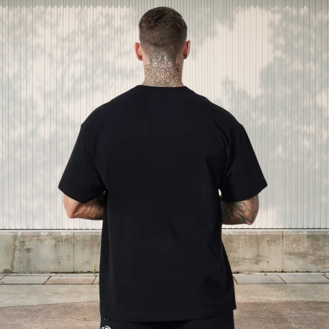 Jan | This Oversize Herren T-Shirt locker und lässig