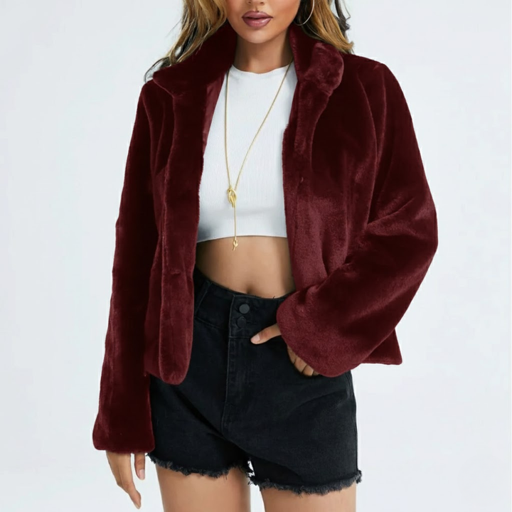 Emma | Stylische Kurzfelljacke für Damen mit Stehkragen