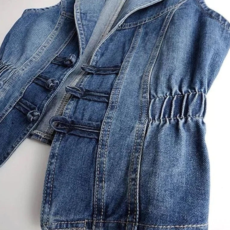 Emie Daly Himmlische Denim Weste für lässige Sommerlooks
