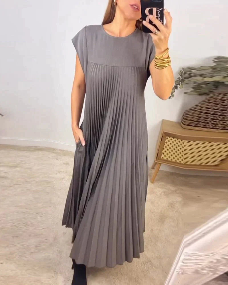 FERN Ärmelloses Faltenkleid für sommerliche Eleganz und Leichtigkeit
