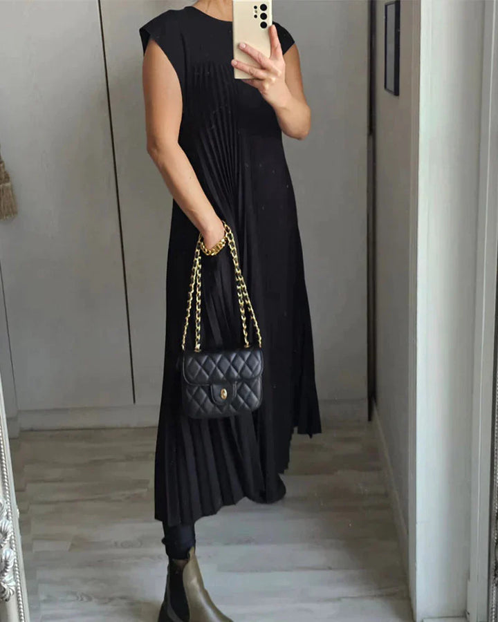 FERN Ärmelloses Faltenkleid für sommerliche Eleganz und Leichtigkeit